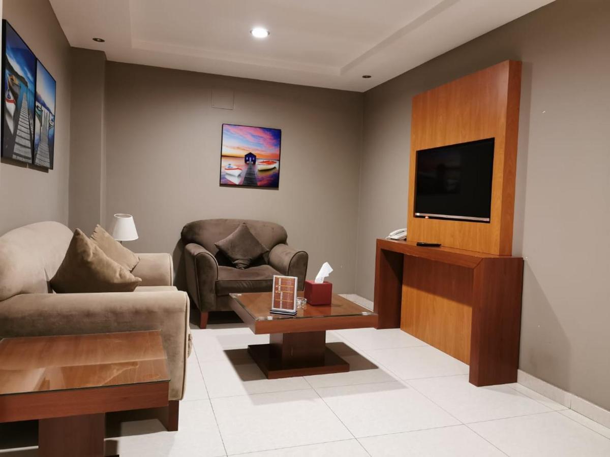 Ashbonh Hotel Suites リヤード エクステリア 写真