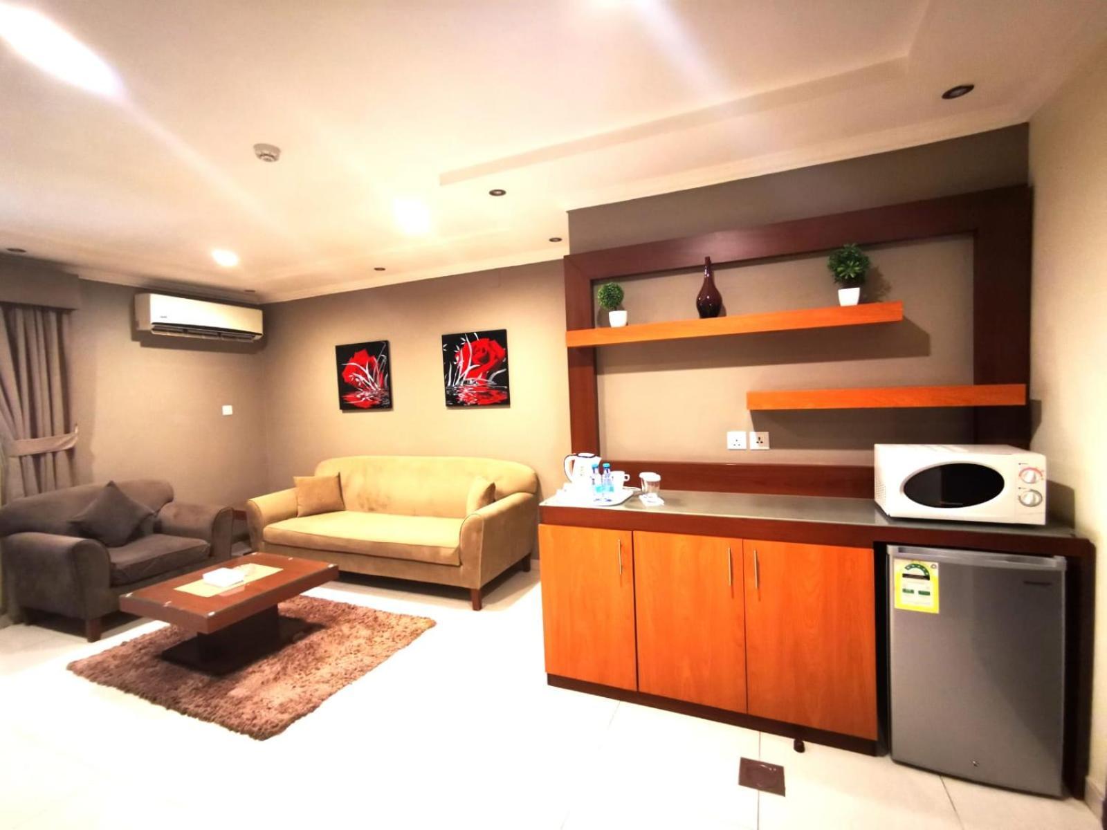 Ashbonh Hotel Suites リヤード エクステリア 写真