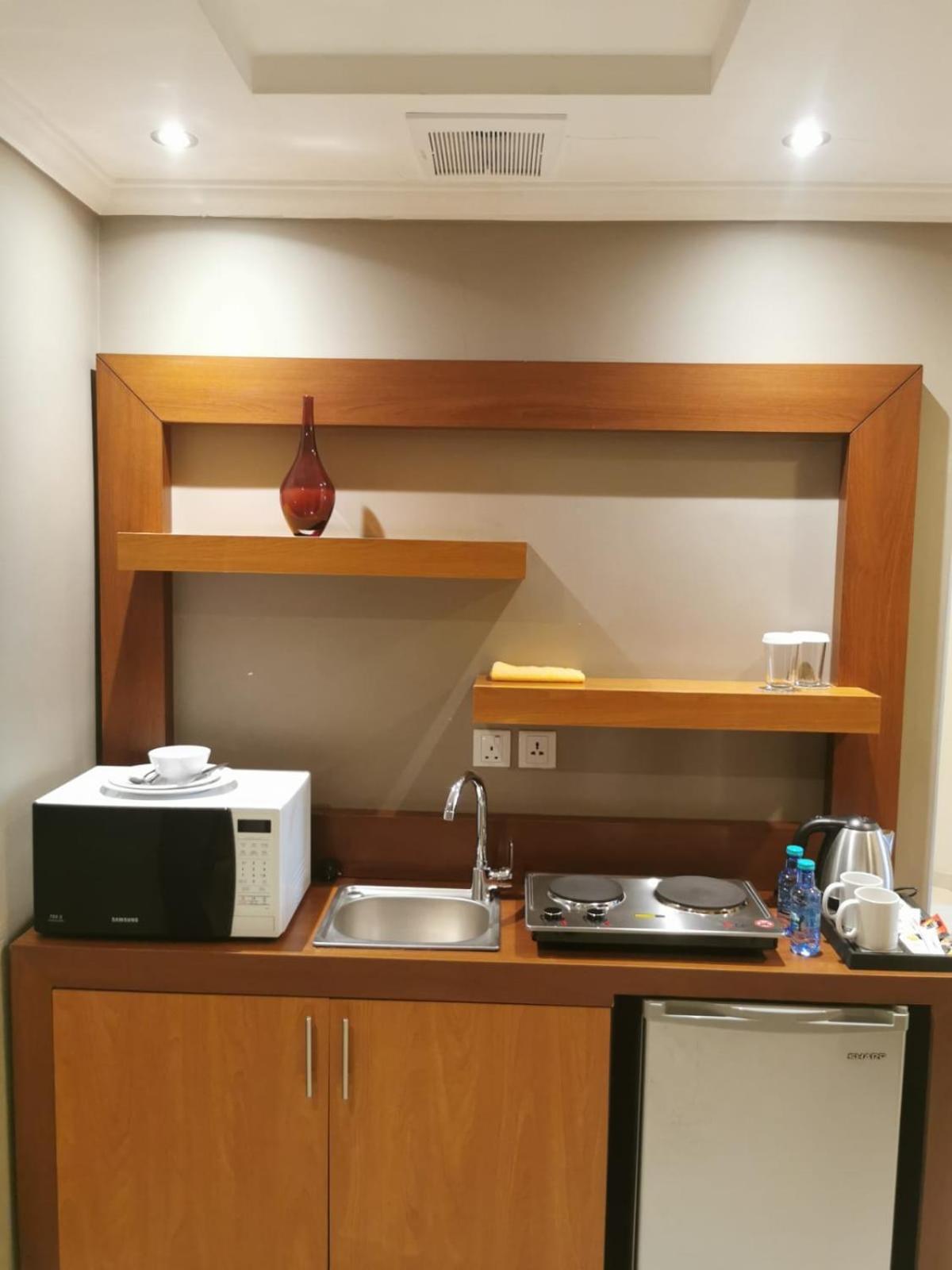 Ashbonh Hotel Suites リヤード エクステリア 写真